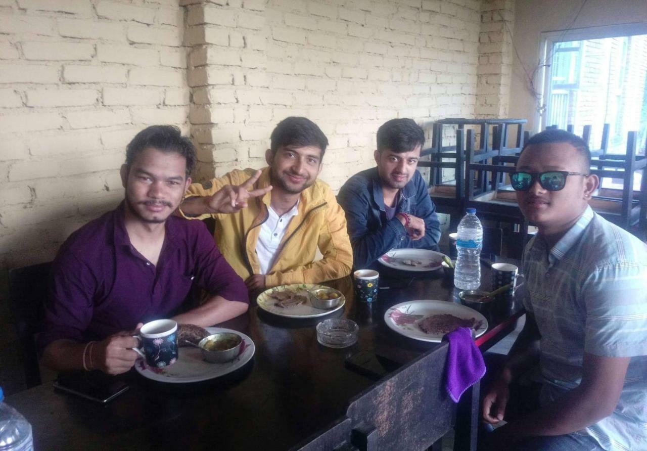 Bandipur Samira Homestay & Mountain View Restaurant Екстериор снимка